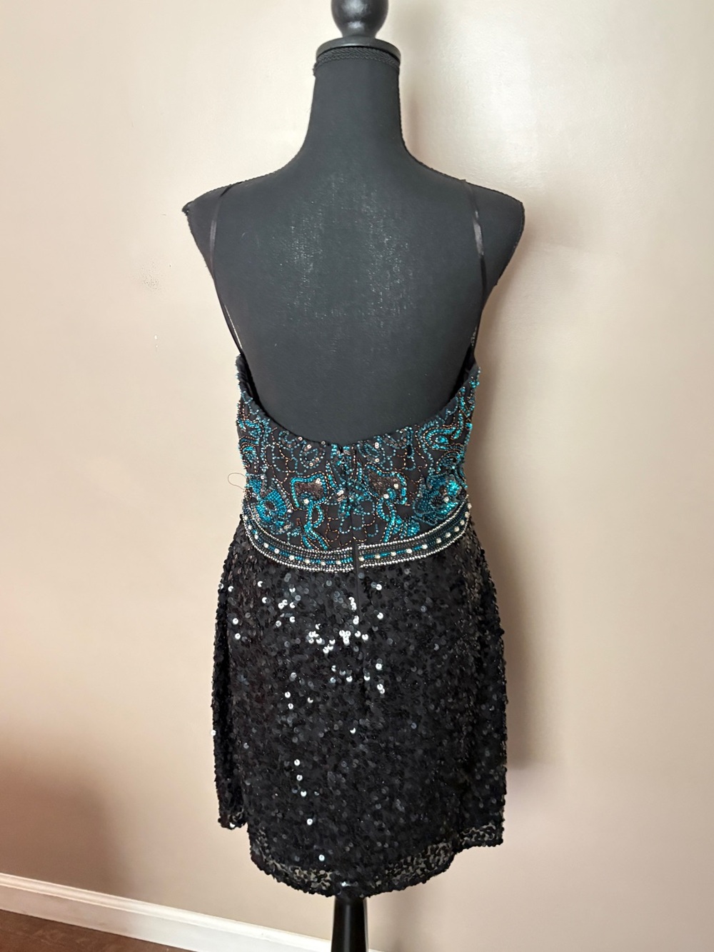 Shail K. 100% Silk Hand-Beaded Sequin Cocktail Mini Dress homecoming hoco EUC - Picture 10 of 16